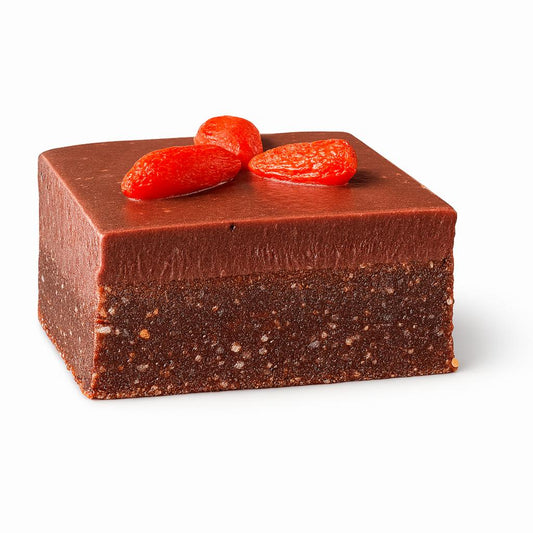 Roh-veganer Schokoladen-Brownie mit Gojibeeren – glutenfrei, zuckerfrei, handgemacht in München von Holi Sweets